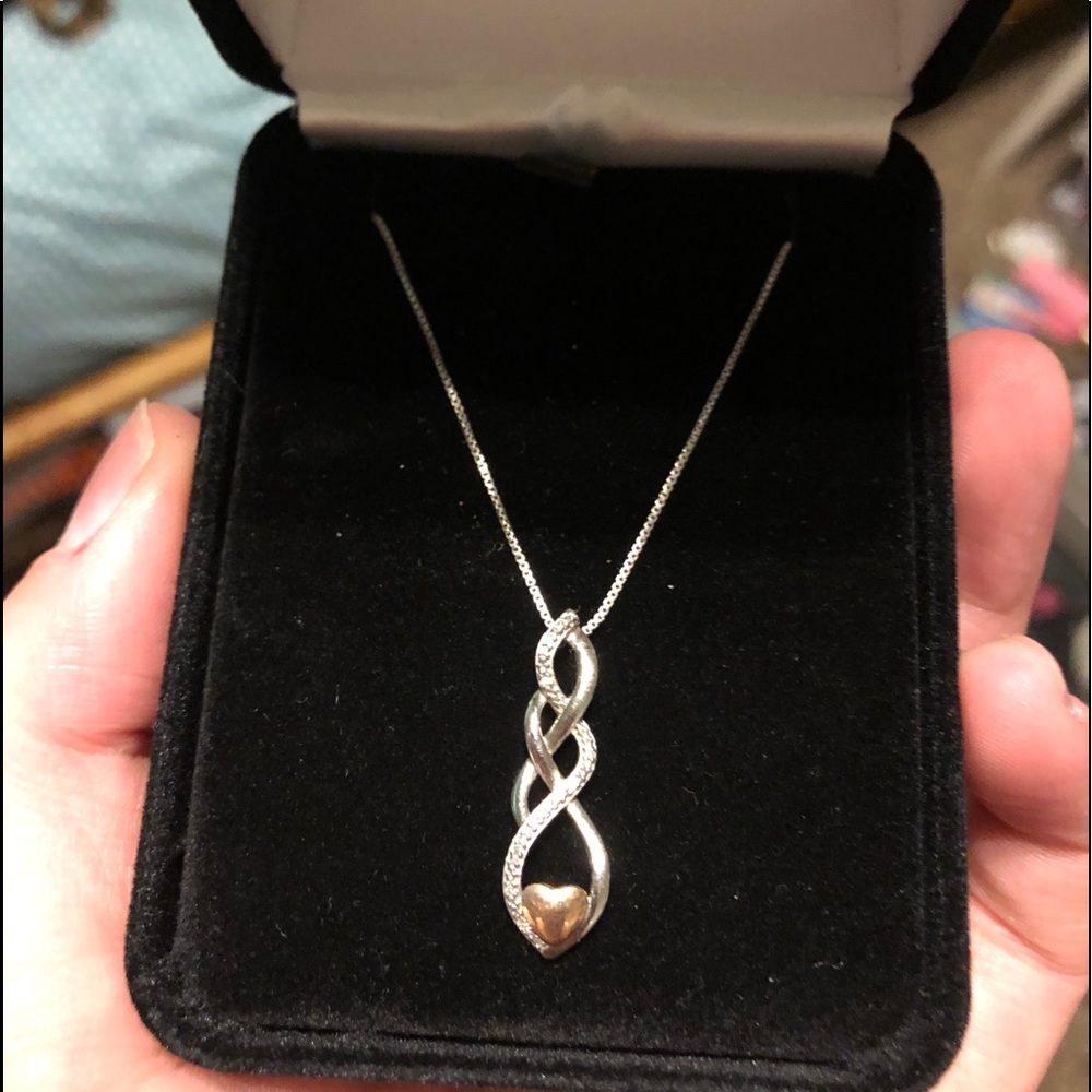 Kay Jewelers gold heart necklace